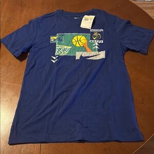 NWT Men’s Nike Basketball T-Shirt